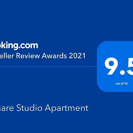 Square Studio Apartment Nis Bagian luar foto