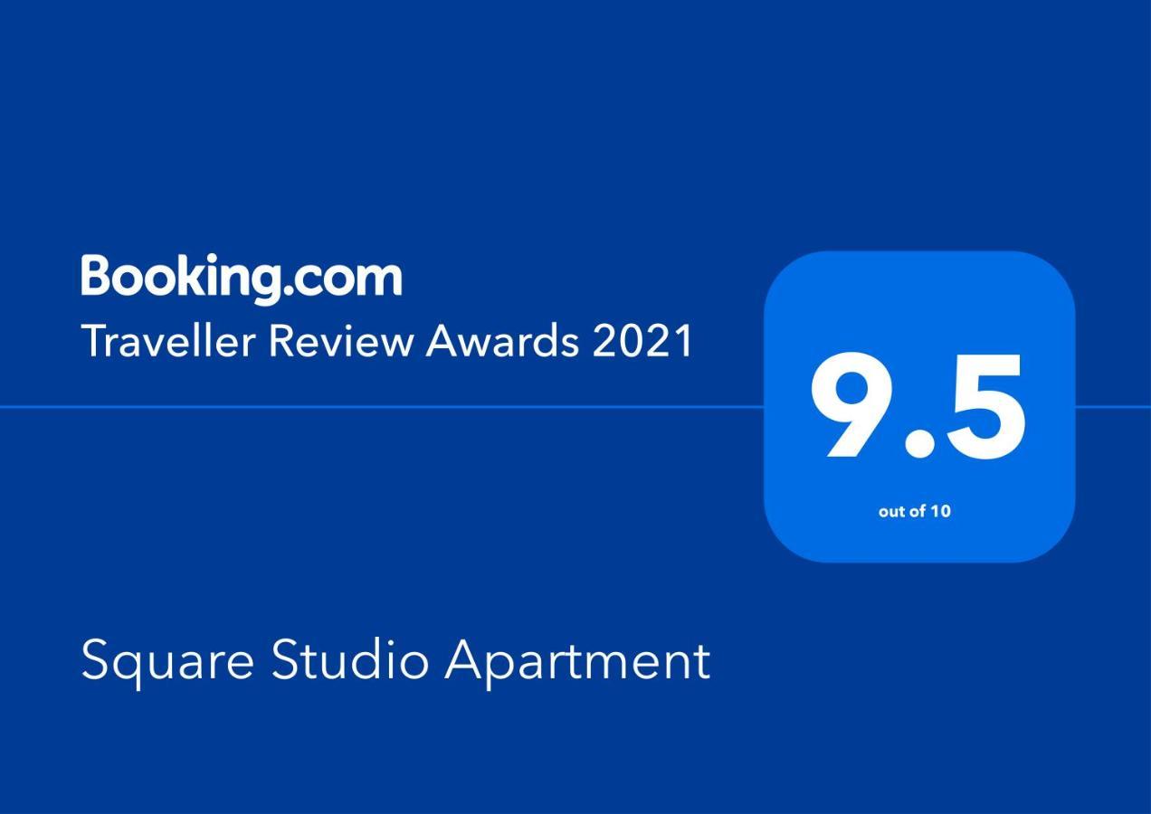 Square Studio Apartment Nis Bagian luar foto