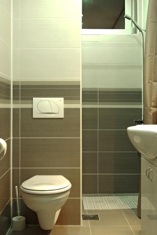 Square Studio Apartment Nis Bagian luar foto