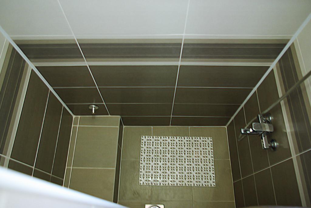 Square Studio Apartment Nis Bagian luar foto