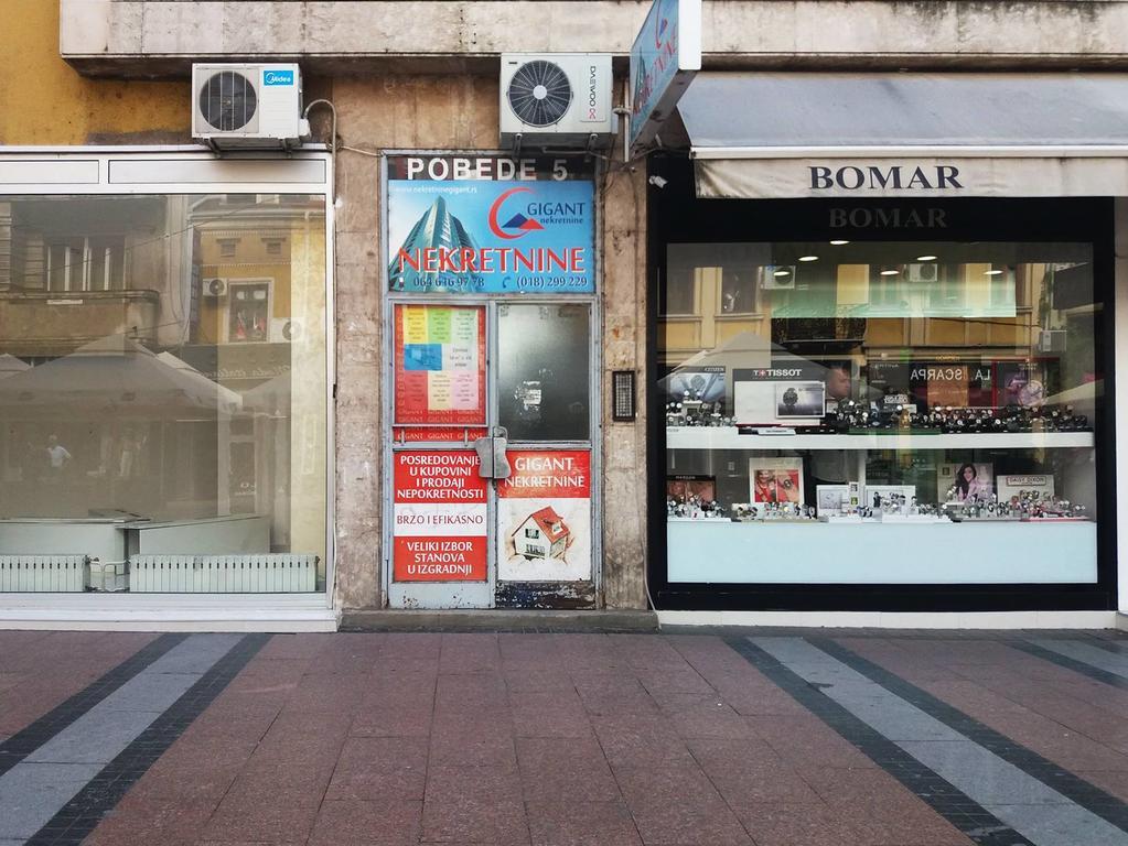 Square Studio Apartment Nis Bagian luar foto